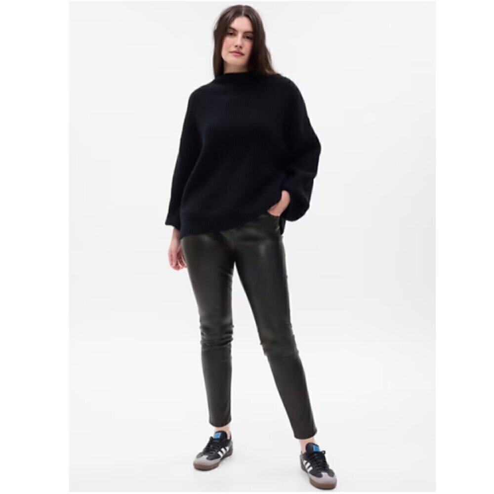 GAP Mid Rise True Skinny VEGAN LEATHER Black Size 31/12 Pants #772438 - MSRP $90